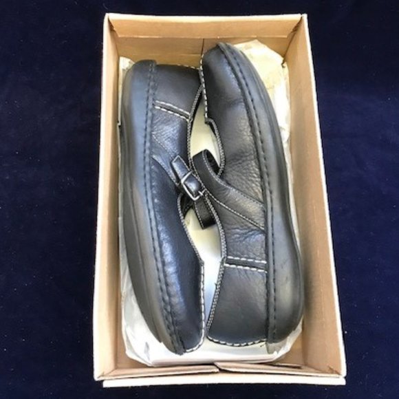 Clarks Shoes - Clarks Mellie Womens Size 7M